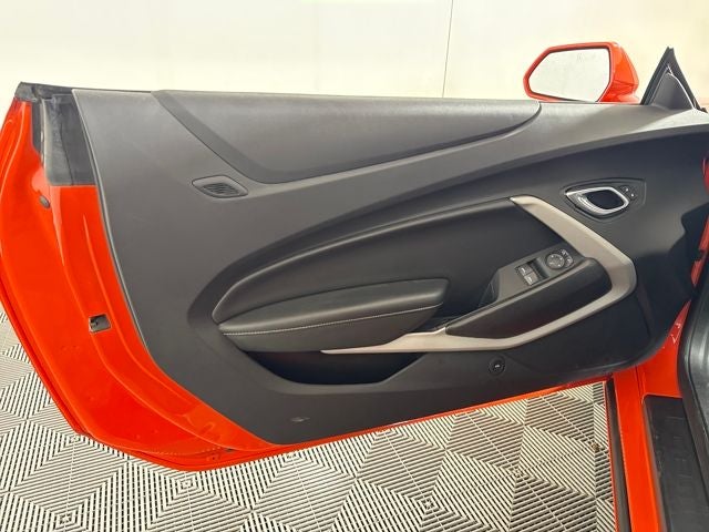 2019 Chevrolet Camaro 1LS