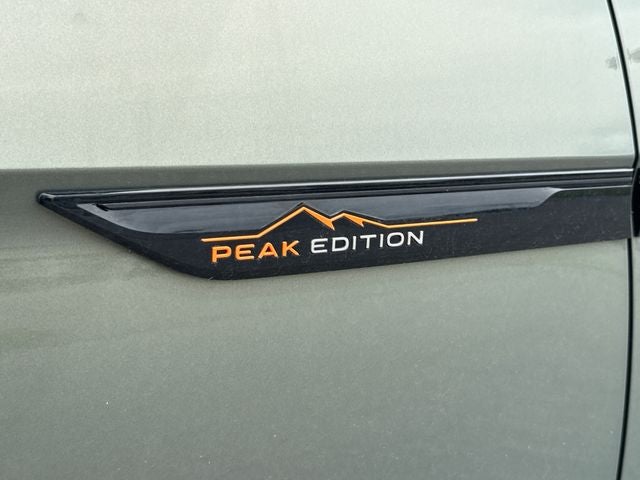 2024 Volkswagen Atlas 2.0T Peak Edition SE w/Technology