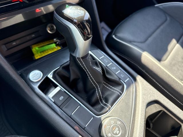 2023 Volkswagen Tiguan SEL R-Line