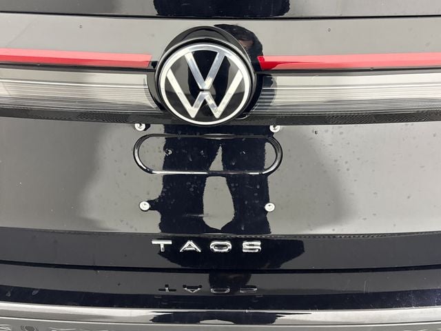 2025 Volkswagen Taos SEL