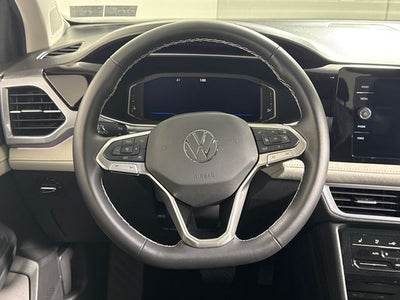 2025 Volkswagen Taos SEL