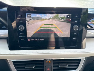 2025 Volkswagen Taos SEL