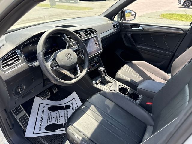 2024 Volkswagen Tiguan SE R-Line Black