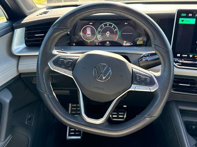 2025 Volkswagen Tiguan SE R-Line Black