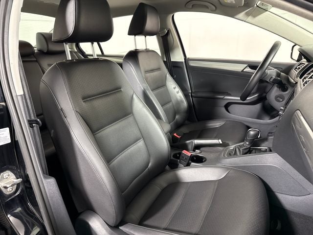 2015 Volkswagen Jetta 1.8T SE w/Connectivity/Navigation
