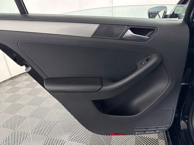 2015 Volkswagen Jetta 1.8T SE w/Connectivity/Navigation