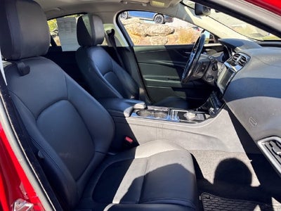 2017 Jaguar XE 35t Premium