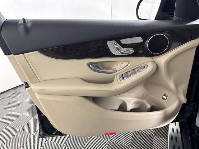 2017 Mercedes-Benz GLC GLC 300
