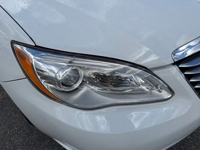 2013 Chrysler 200 Limited