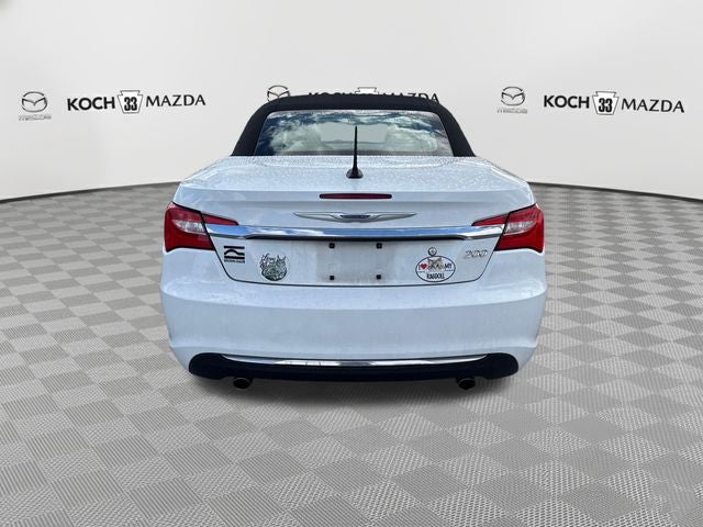 2013 Chrysler 200 Limited