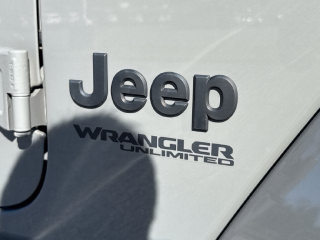 2021 Jeep Wrangler Unlimited Sahara Altitude