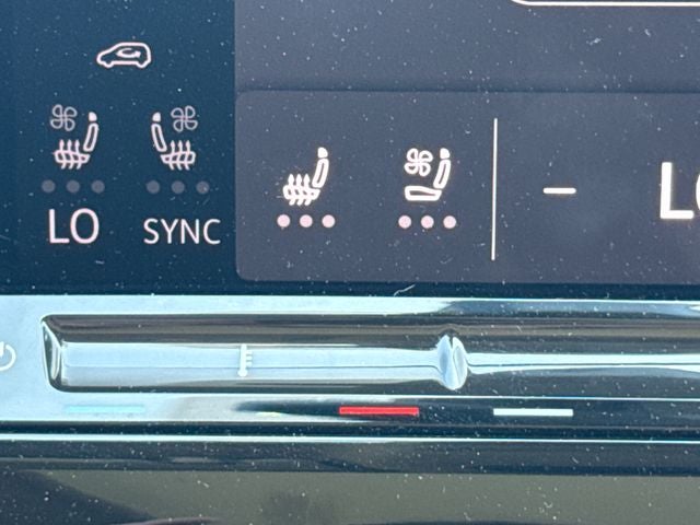 2024 Volkswagen Atlas 2.0T Peak Edition SE w/Technology