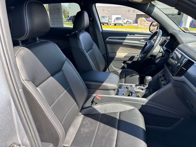 2022 Volkswagen Atlas Cross Sport 2.0T SEL R-Line