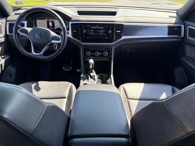 2022 Volkswagen Atlas Cross Sport 2.0T SEL R-Line