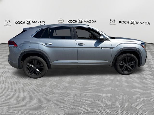 2022 Volkswagen Atlas Cross Sport 2.0T SEL R-Line