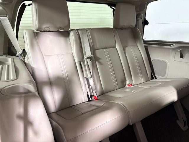 2015 Lincoln Navigator Base