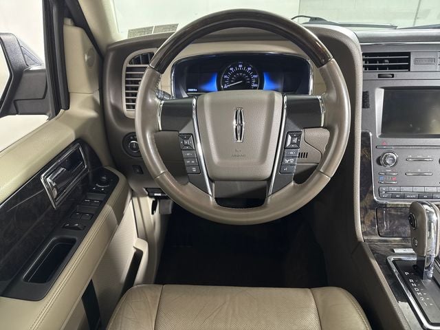 2015 Lincoln Navigator Base