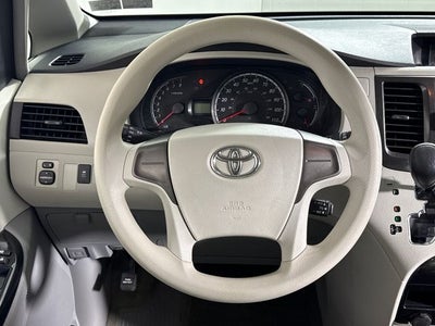 2012 Toyota Sienna Base 7 Passenger