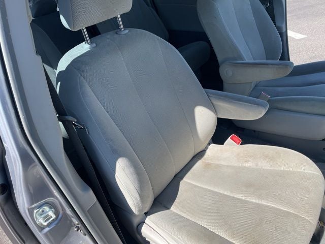 2012 Toyota Sienna Base 7 Passenger
