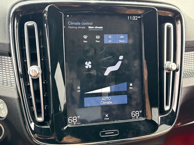 2019 Volvo XC40 R-Design