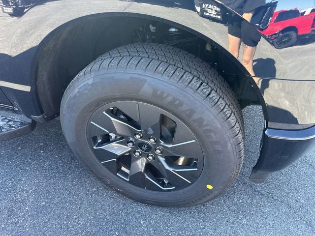 2025 Ford F-150 Lightning Flash™