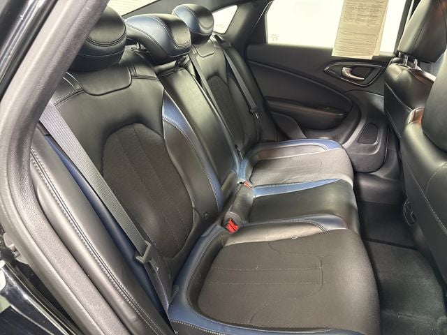 2016 Chrysler 200 S
