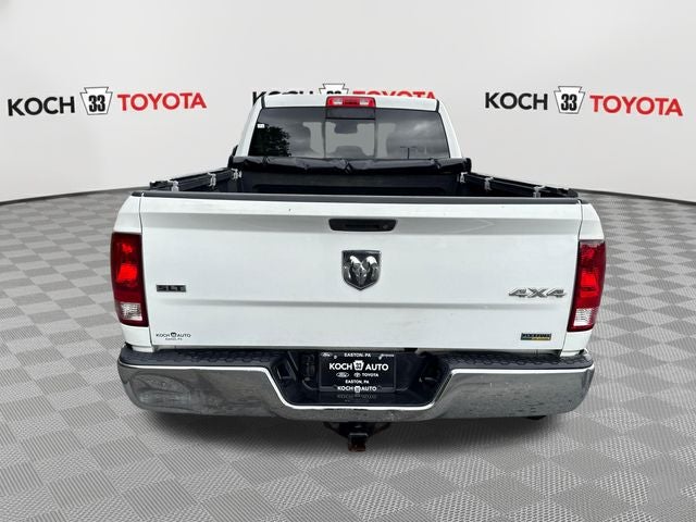 2016 RAM 1500 SLT