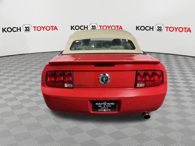 2008 Ford Mustang V6 Deluxe