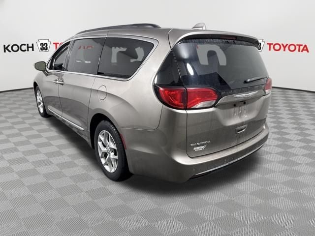 2017 Chrysler Pacifica Touring L