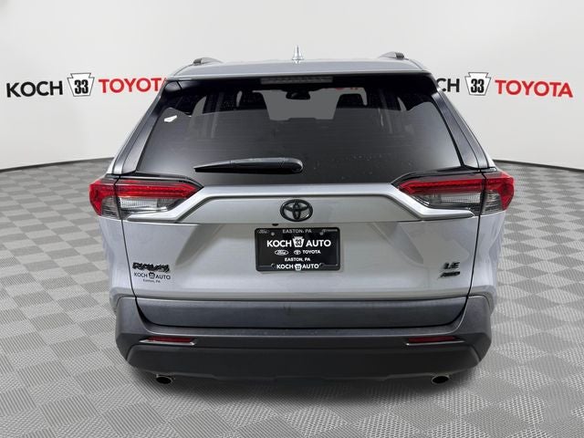 2021 Toyota RAV4 LE