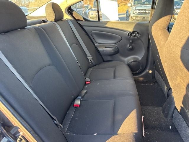 2015 Nissan Versa 1.6 S Plus