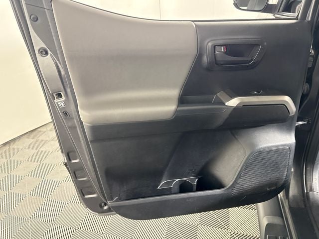 2017 Toyota Tacoma SR5 V6