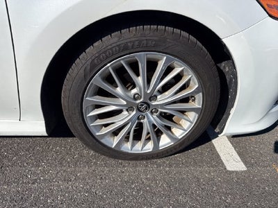 2019 Toyota Camry XLE