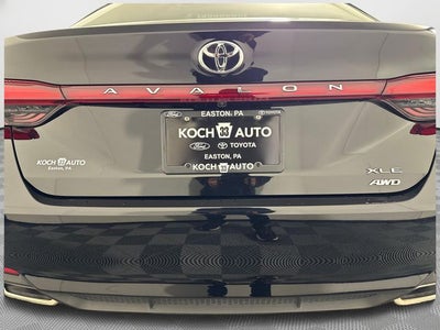 2021 Toyota Avalon XLE
