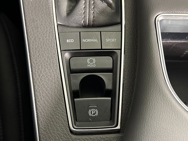 2021 Toyota Avalon XLE