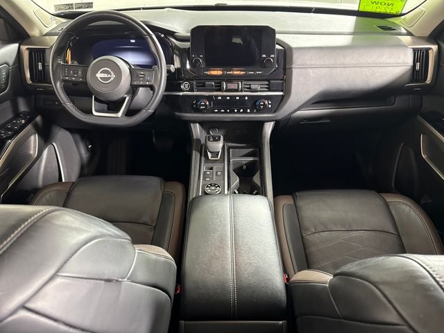 2022 Nissan Pathfinder Platinum
