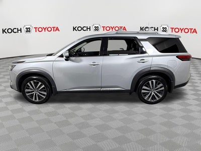 2022 Nissan Pathfinder Platinum