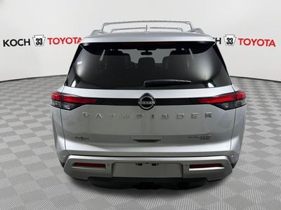 2022 Nissan Pathfinder Platinum