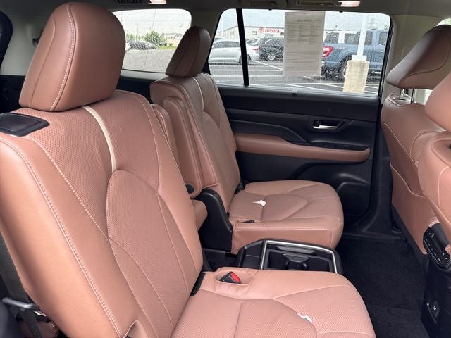 2025 Toyota Grand Highlander Platinum