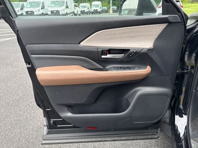 2025 Toyota Grand Highlander Platinum