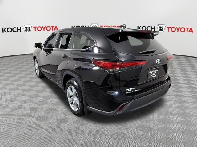2021 Toyota Highlander LE