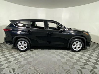 2021 Toyota Highlander LE