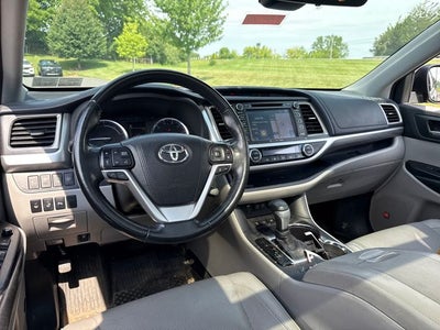 2018 Toyota Highlander Hybrid Limited Platinum