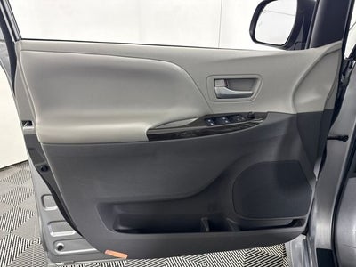 2018 Toyota Sienna XLE 7 Passenger
