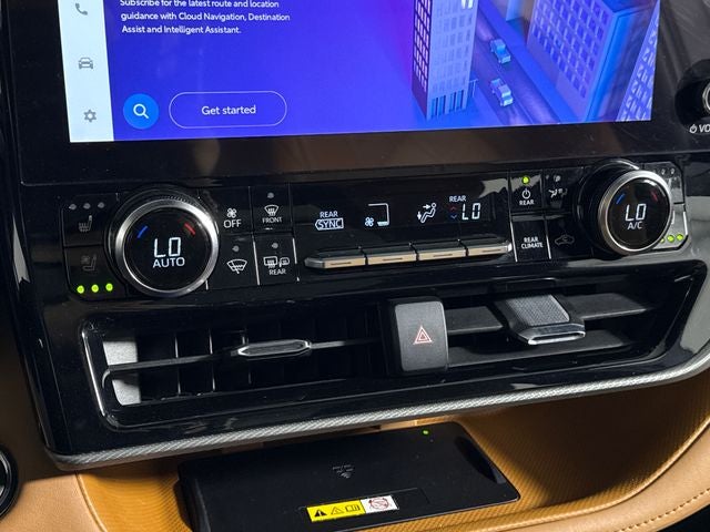 2023 Toyota Highlander Hybrid Platinum