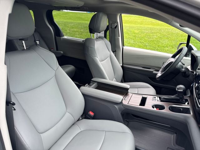 2021 Toyota Sienna XLE 7 Passenger