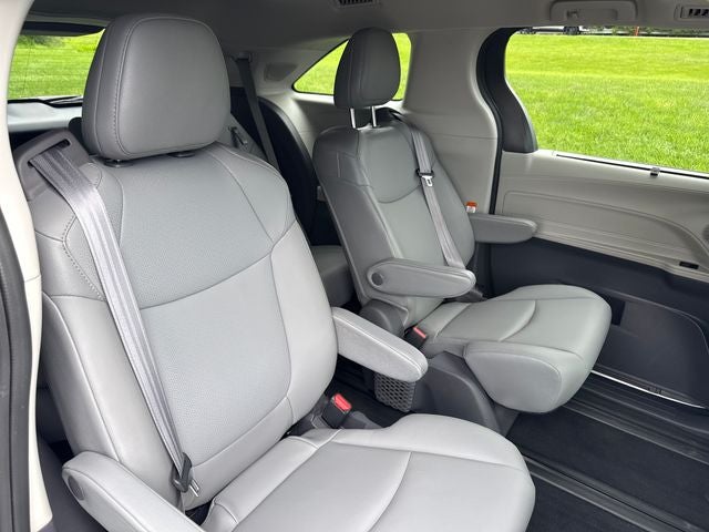 2021 Toyota Sienna XLE 7 Passenger