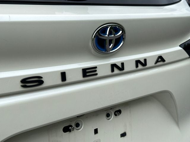 2021 Toyota Sienna XLE 7 Passenger