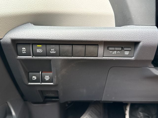 2021 Toyota Sienna XLE 7 Passenger