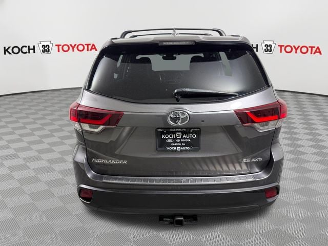 2019 Toyota Highlander SE